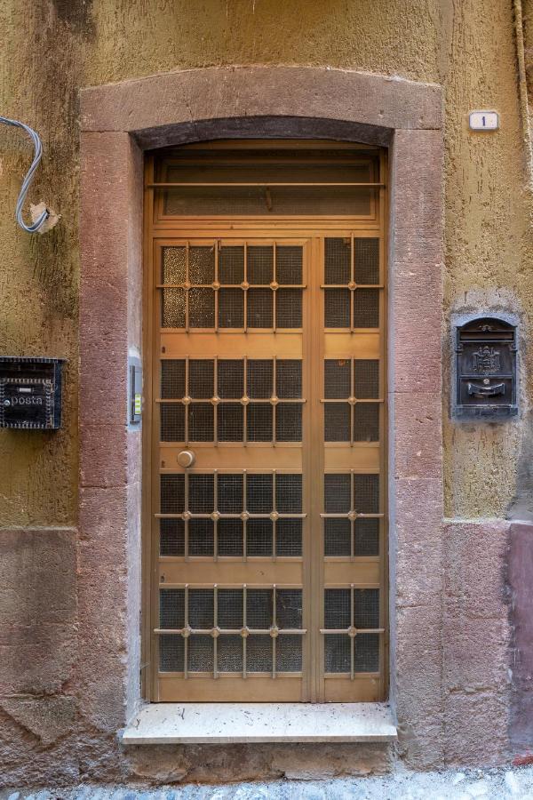 Casa Rocca Apartment บอซา ภายนอก รูปภาพ