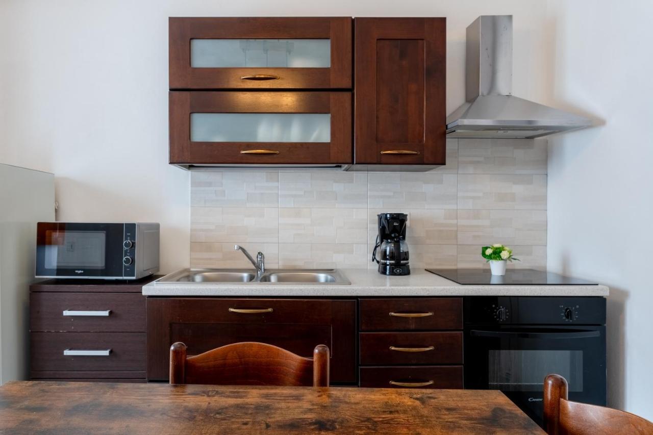 Casa Rocca Apartment บอซา ภายนอก รูปภาพ