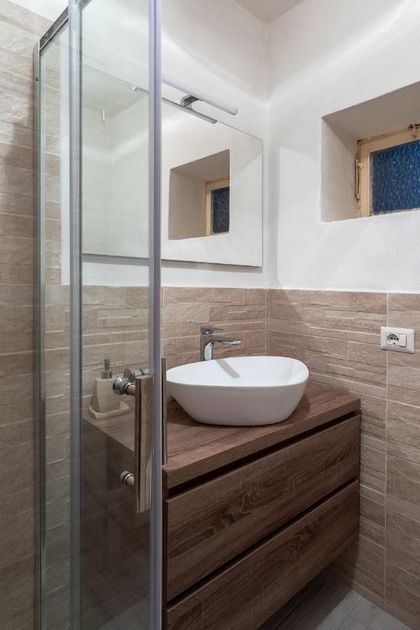 Casa Rocca Apartment บอซา ภายนอก รูปภาพ