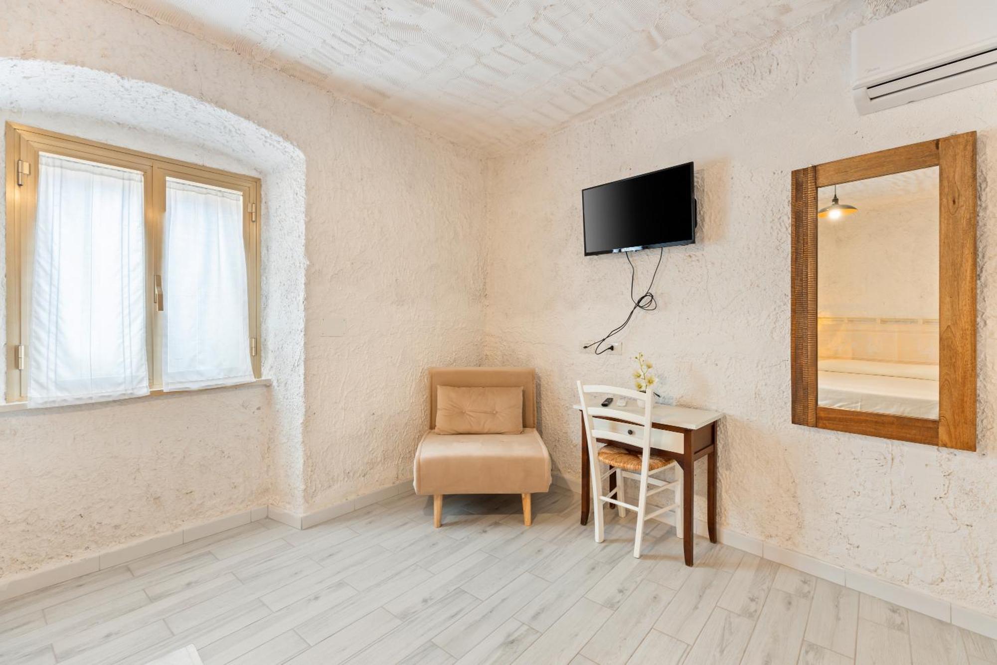 Casa Rocca Apartment บอซา ภายนอก รูปภาพ