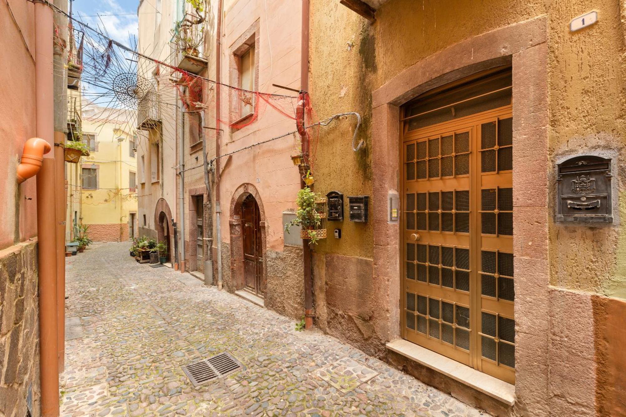 Casa Rocca Apartment บอซา ภายนอก รูปภาพ